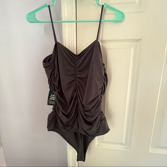 Express Ruched Grey Bodysuit - Picture 3 of 5